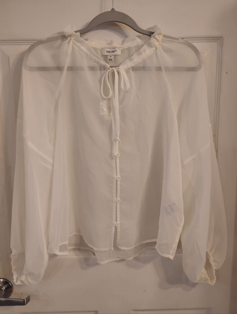 On 34th Women's blouson-sleeve blouse Semi-sheer Winter Ivory Chiffon, Size: M